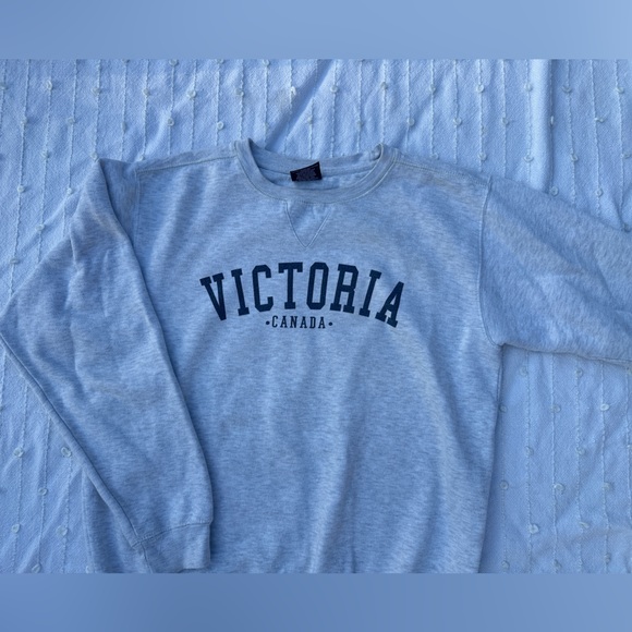 Victoria BC Crewneck - Size M - Picture 2 of 2